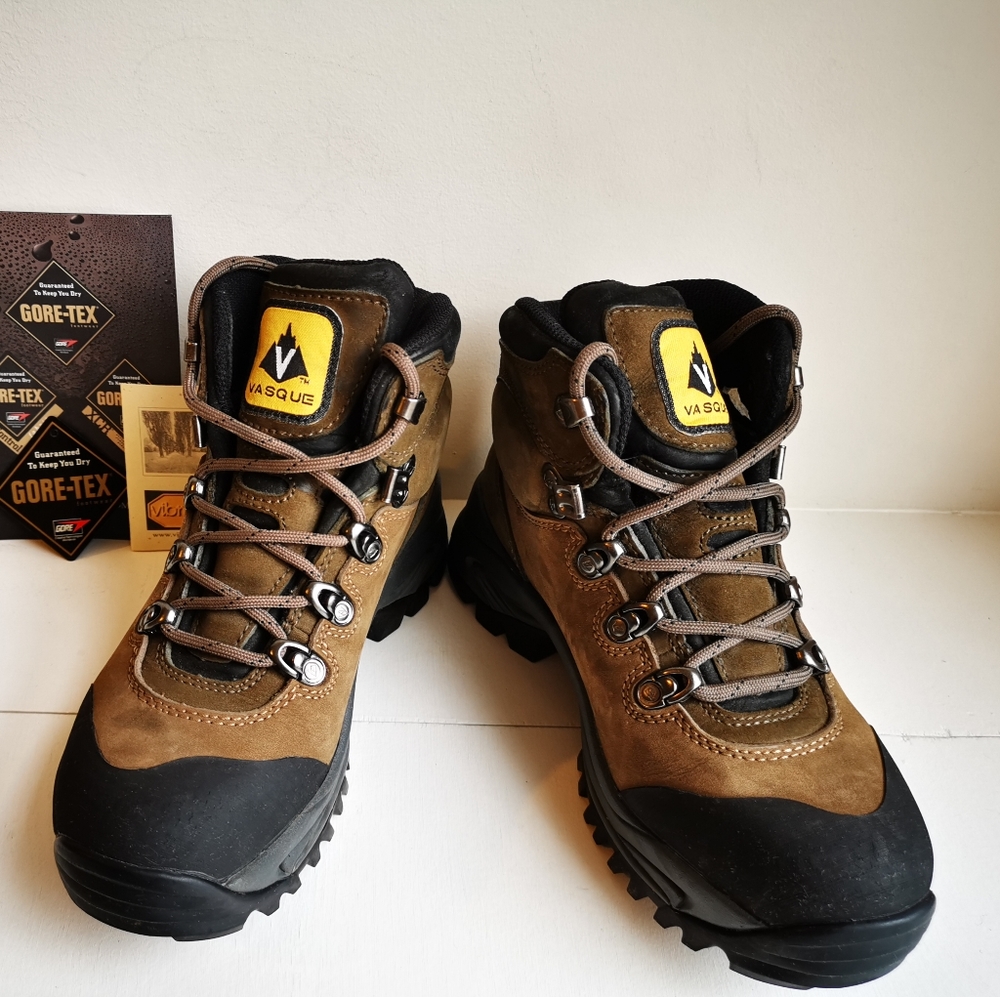 Vasque waterproof Gore-tex hiking boots 5M